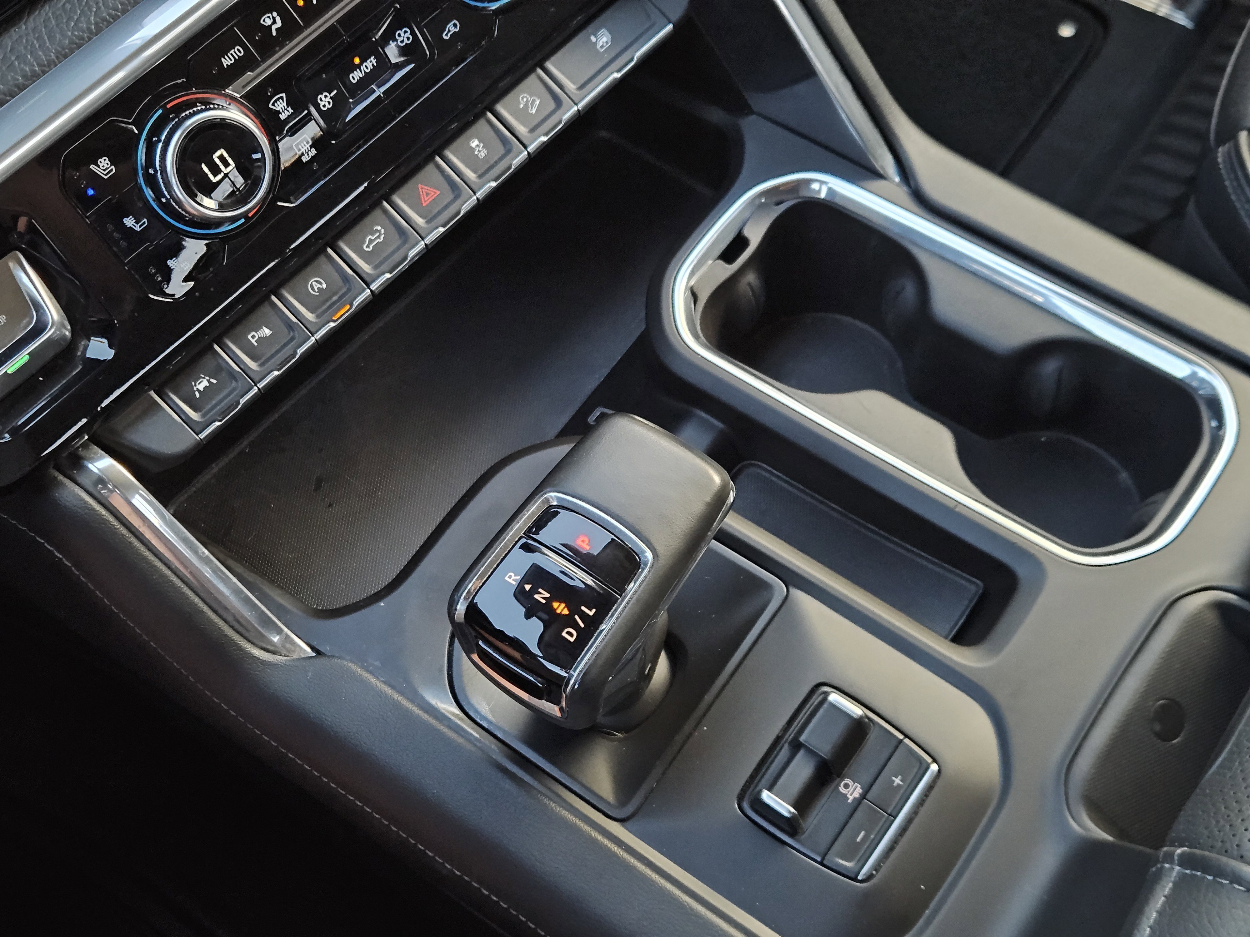 Used 2023 Onyx Black GMC Denali image 21