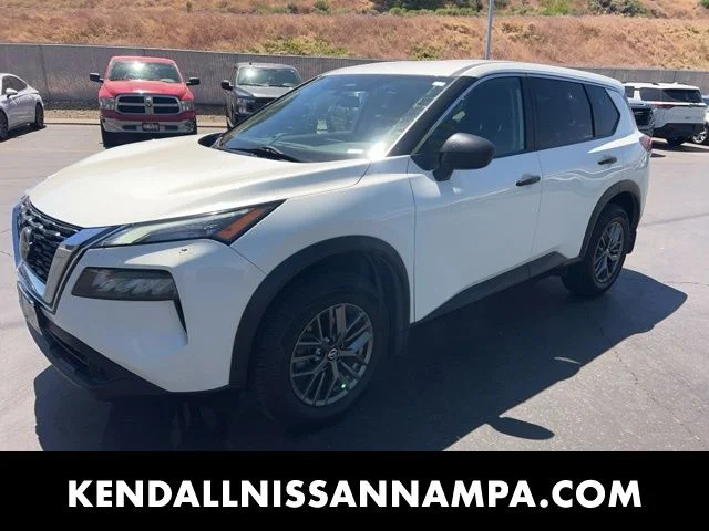 Used 2021 White Nissan S image 1