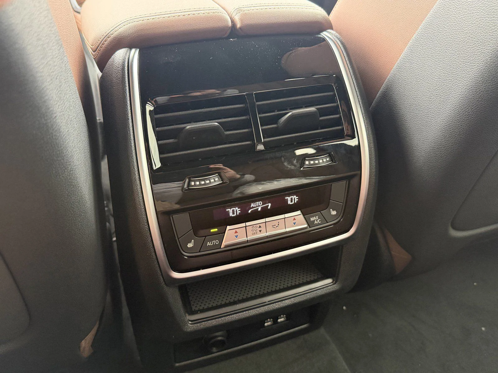 New 2026 Black Sapphire Metallic BMW xDrive40i image 18