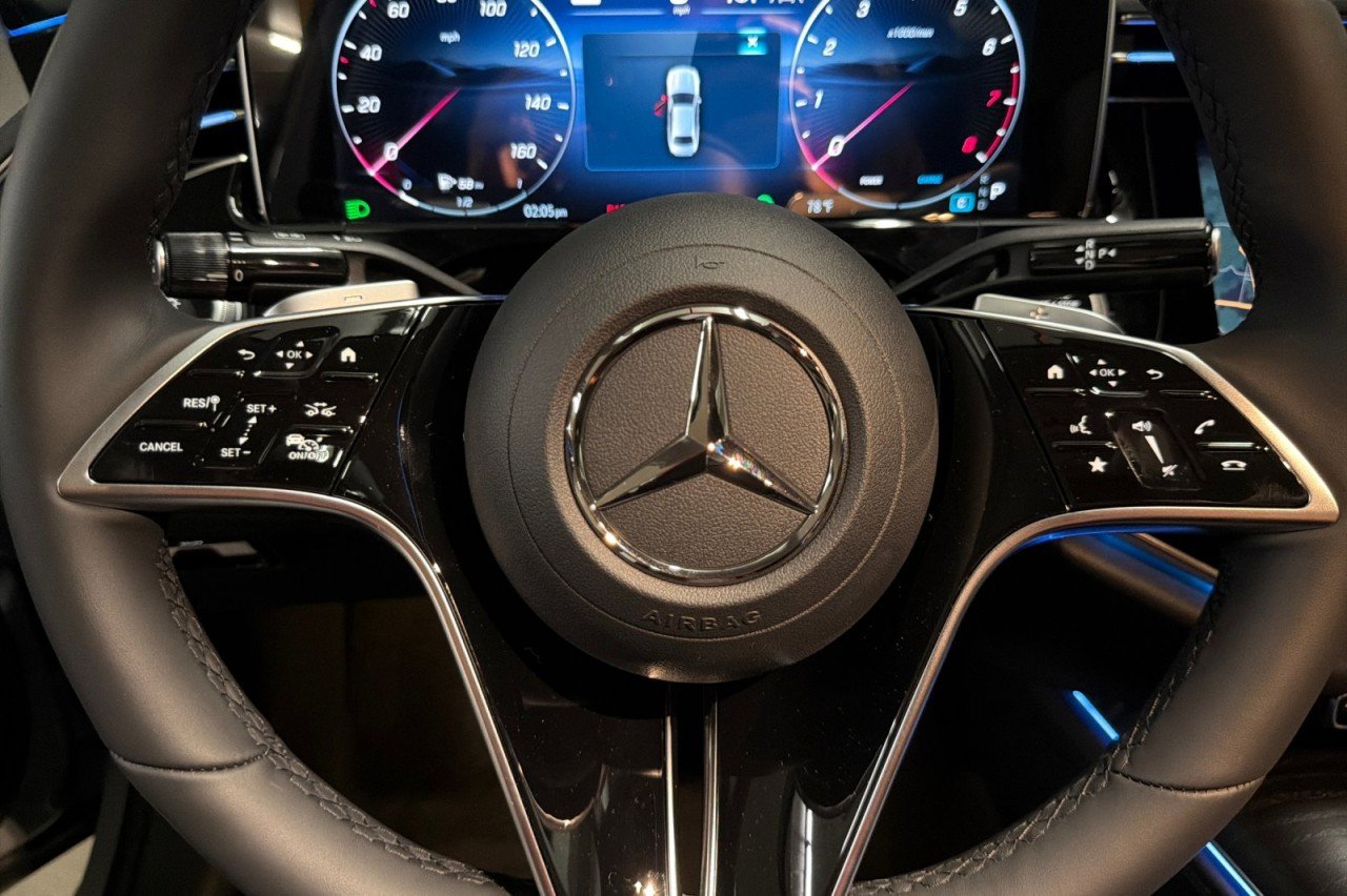 New 2026 MANUFAKTUR Alpine Grey Mercedes-Benz E 350 RWD Sedan image 22