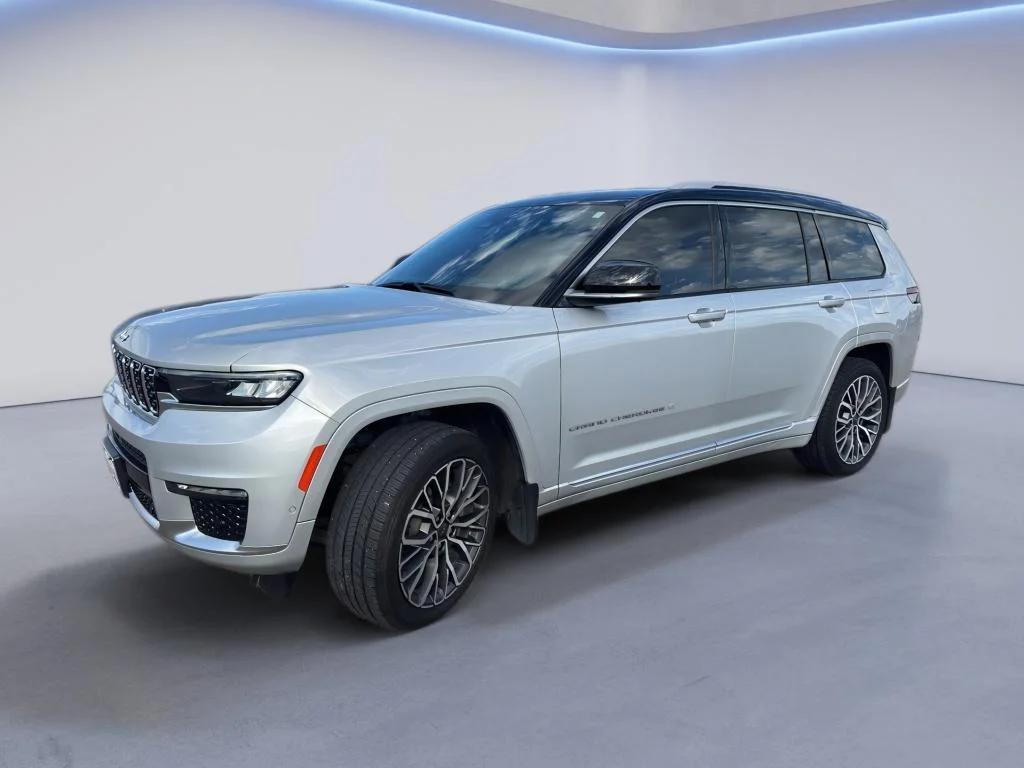 Used 2021 Silver Zynith Jeep Summit Reserve image 2