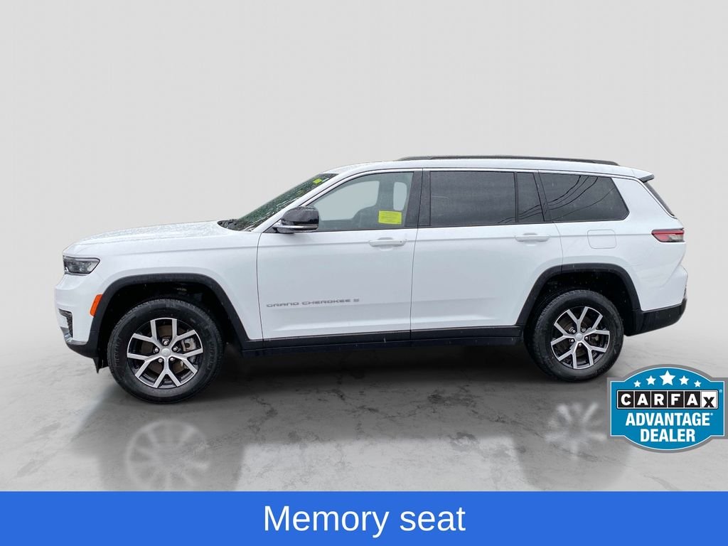 Used 2024 White Jeep Limited image 3