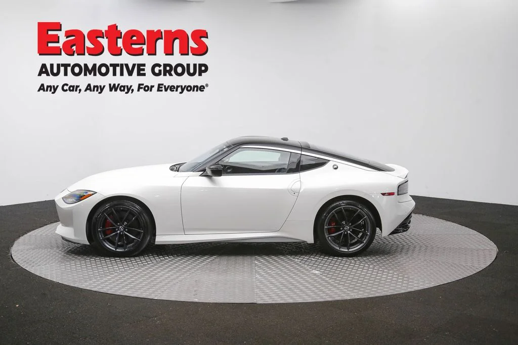 Used 2025 White Nissan Performance image 57