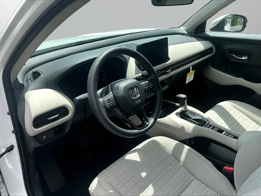 New 2027 Platinum White Pearl Honda LX AWD image 7