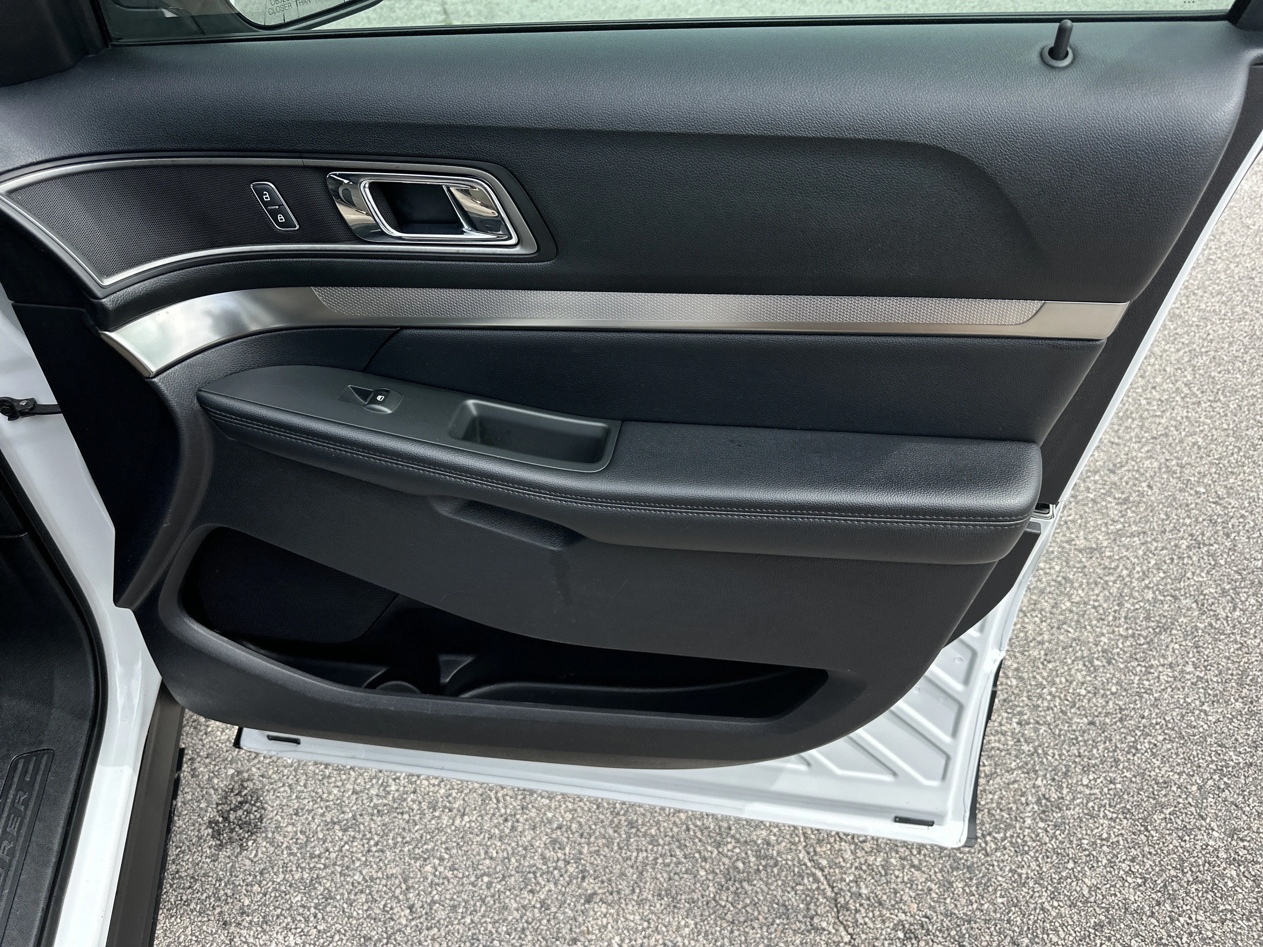 Used 2019 Oxford White Ford XLT image 14