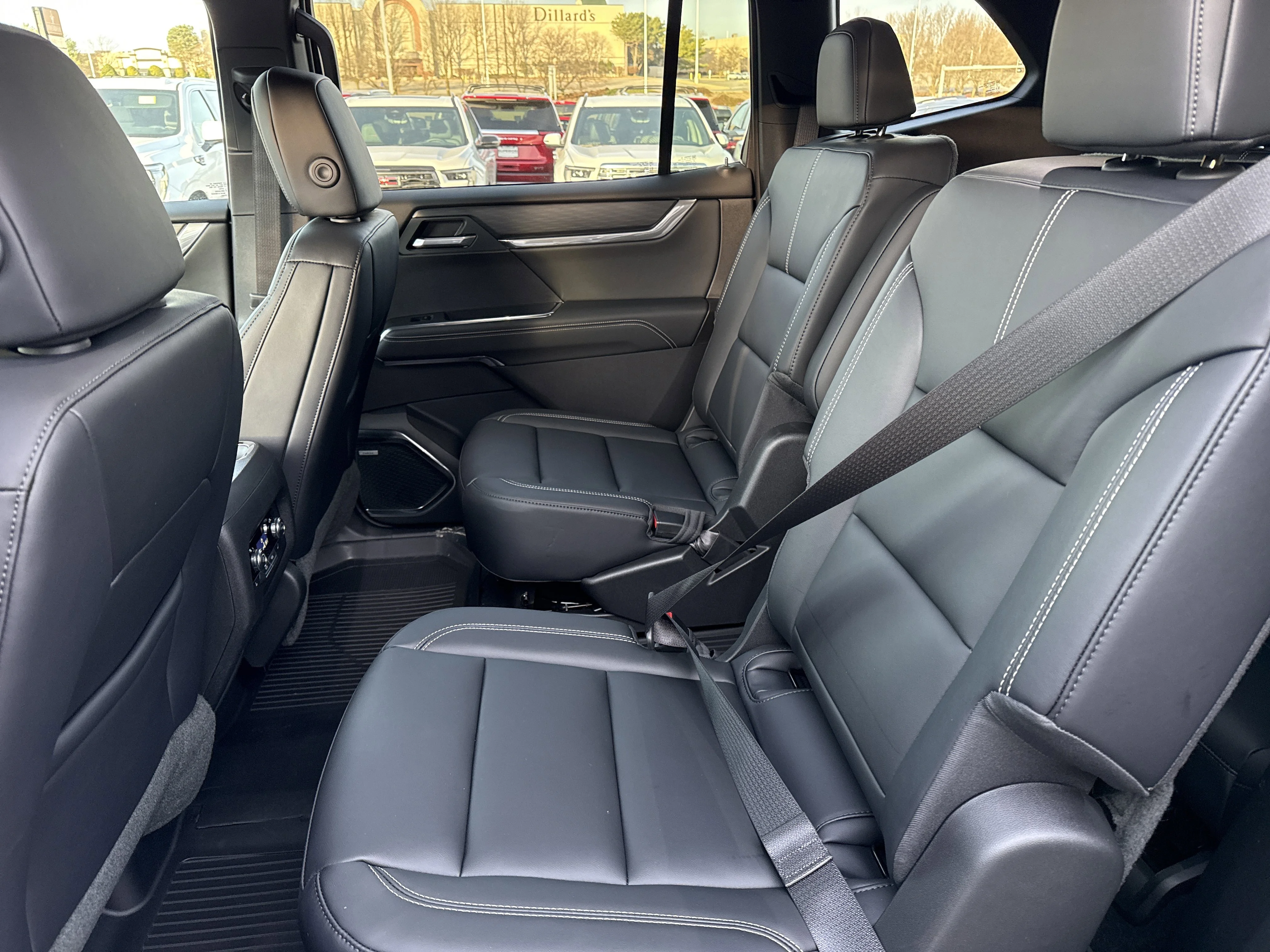 2026 GMC Acadia Elevation - Photo 6
