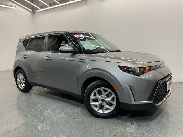 Used 2025 Kia Soul LX with VIN KNDJ23AU2S7957323 for sale in Middlesboro, KY