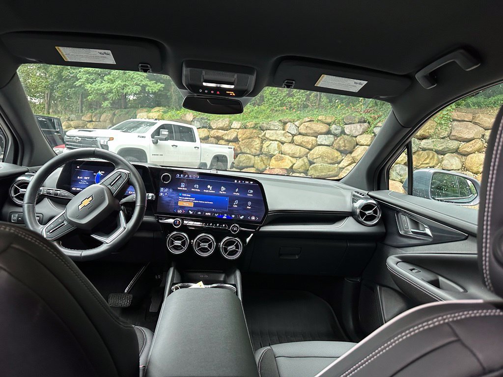 2024 Chevrolet Blazer EV LT - Photo 23