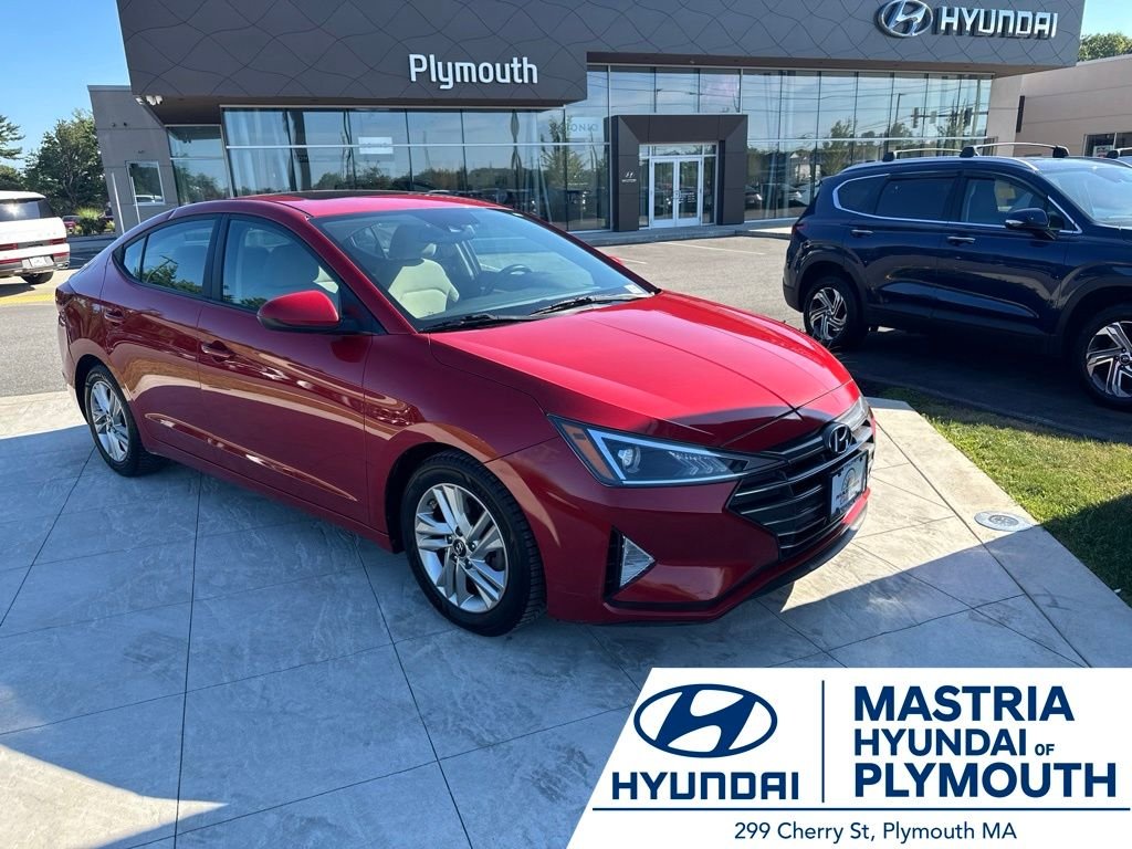 Used 2019 Red Hyundai Value Edition image 1