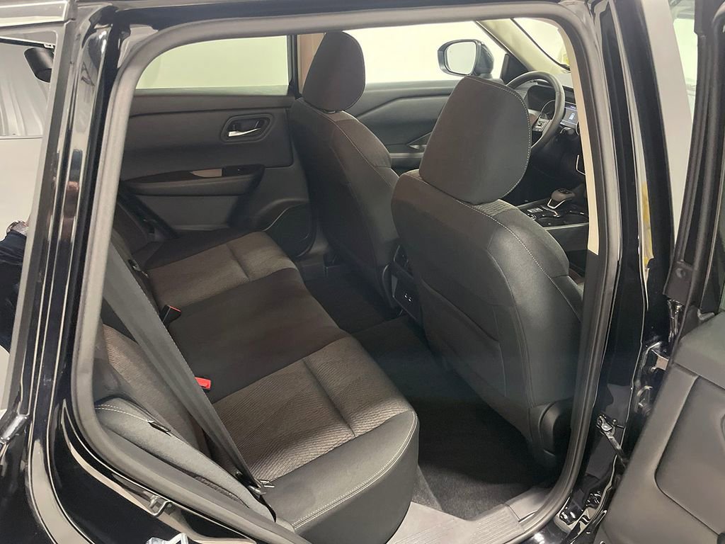 Used 2026  Nissan SV image 27