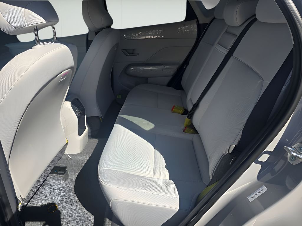 Used 2026 Atlas White Hyundai SEL Sport image 14