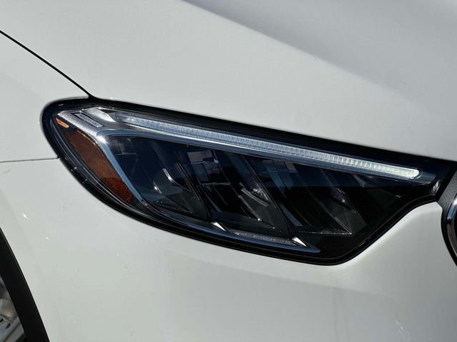 New 2026 Polar White Mercedes-Benz GLC 300 image 8