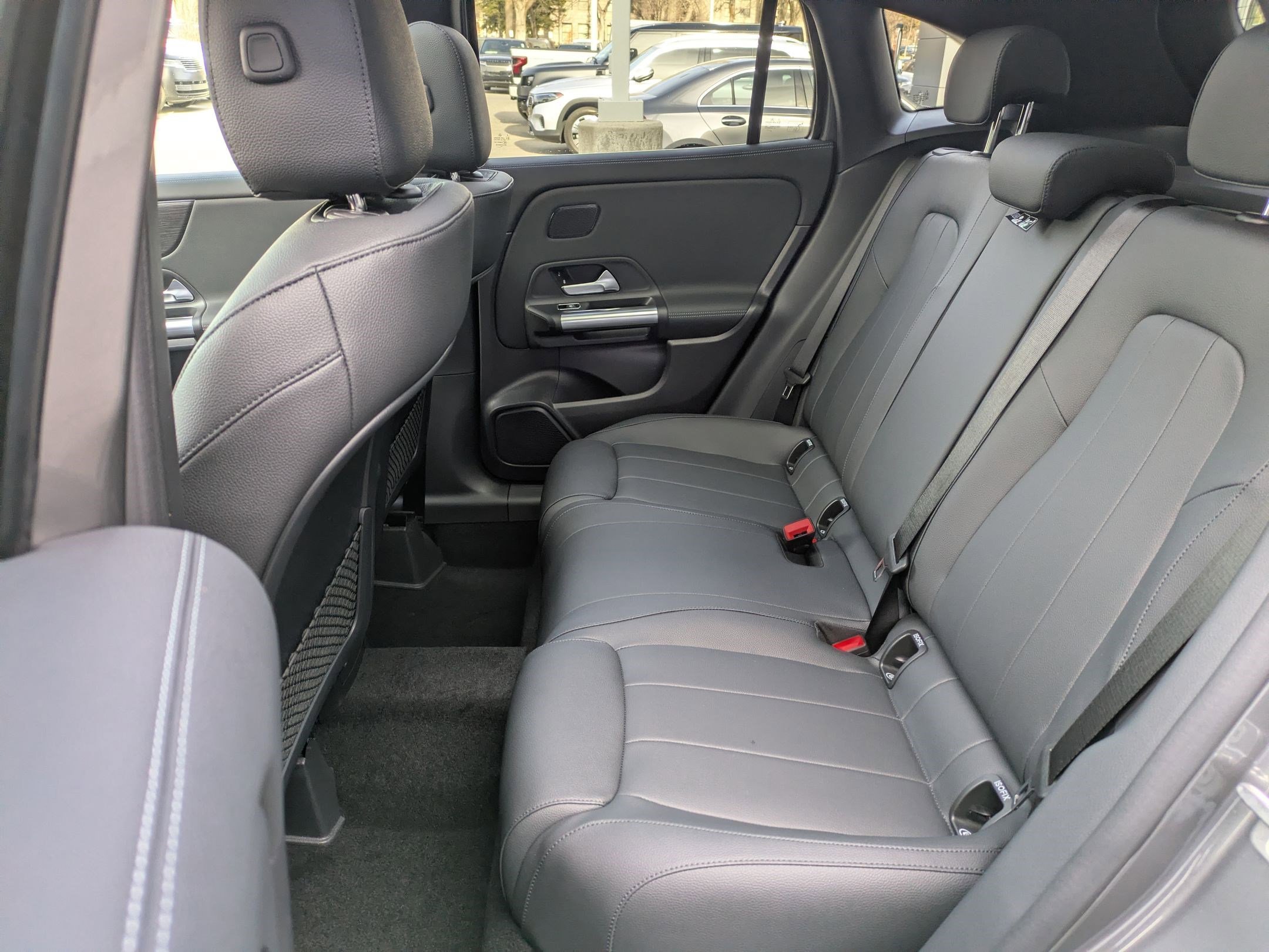 New 2026 Mountain Grey Metallic Mercedes-Benz GLA 250 image 33