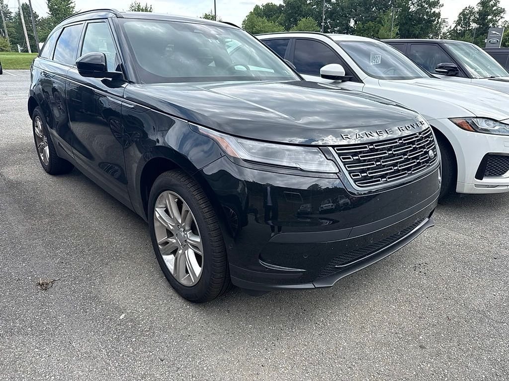 Certified Used 2026 Santorini Black Metallic Land Rover S image 4