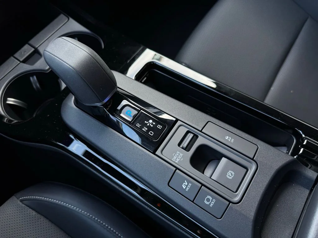 2026 Toyota Prius Limited - Photo 30