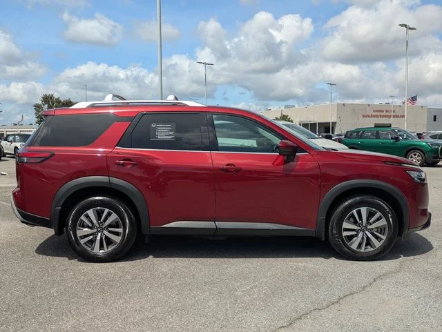 Used 2023 Red Nissan SL image 6