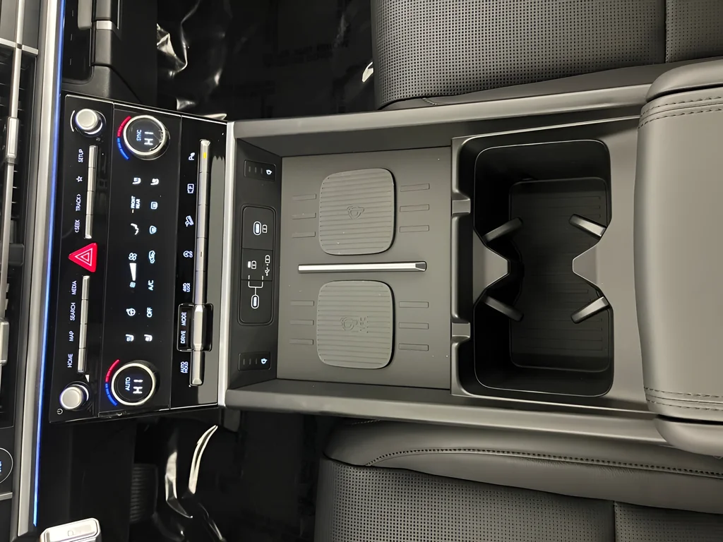 New 2026 White Hyundai Limited image 21