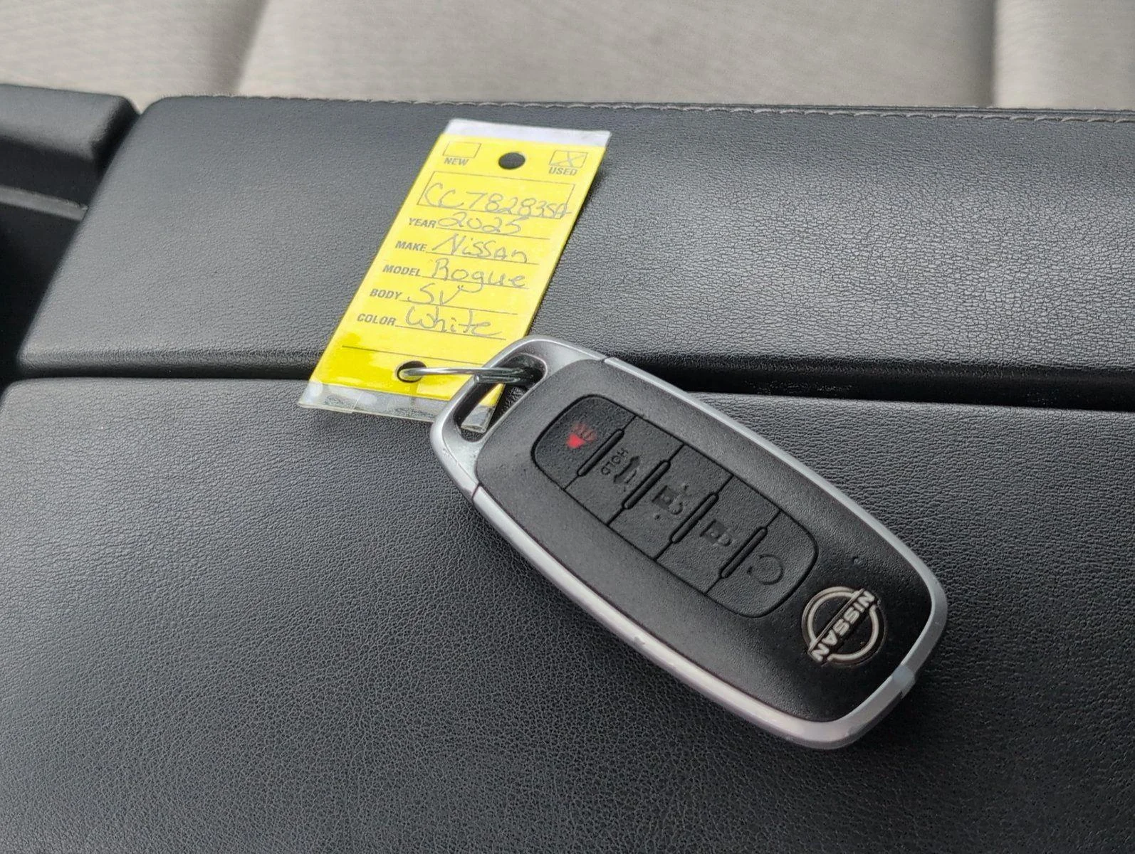 Used 2025 Everest White Pearl Nissan SV image 15