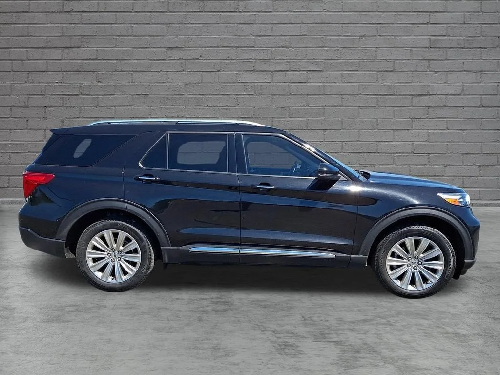 Used 2020 Black Ford Limited image 42