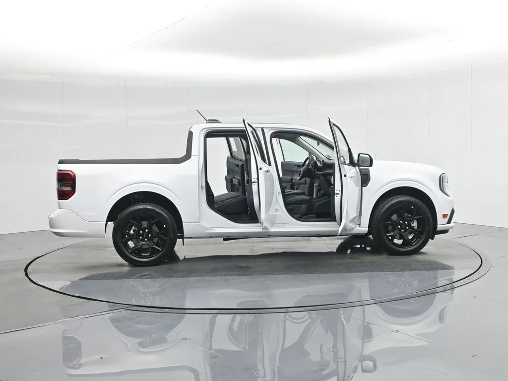 New 2025 White Ford Lobo Standard image 4