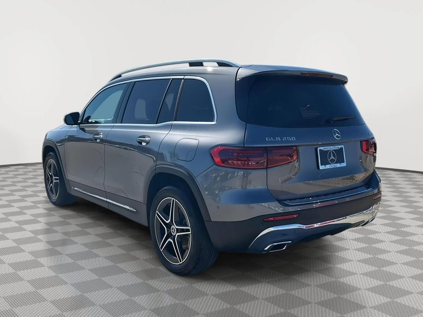 New 2026 Mountain Grey Metallic Mercedes-Benz GLB 250 image 5