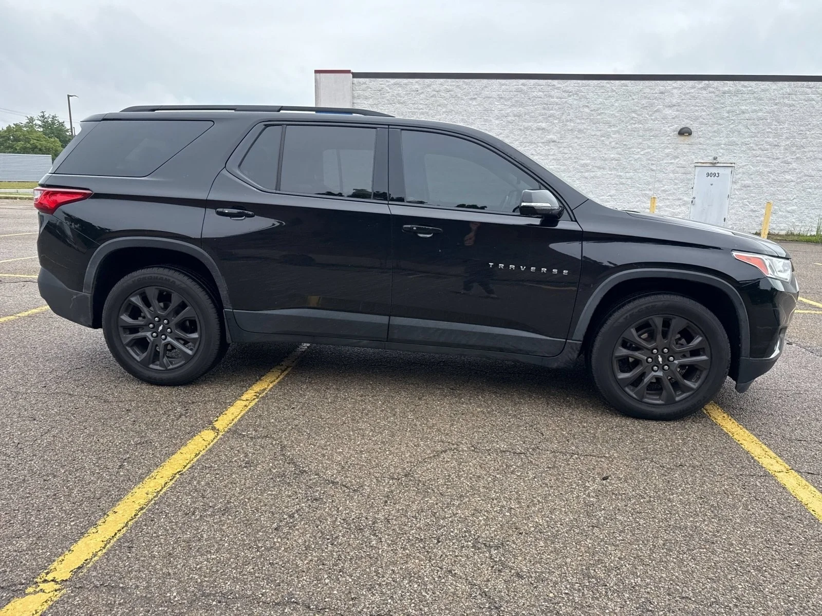 Used 2020 Mosaic Black Metallic Chevrolet RS image 19