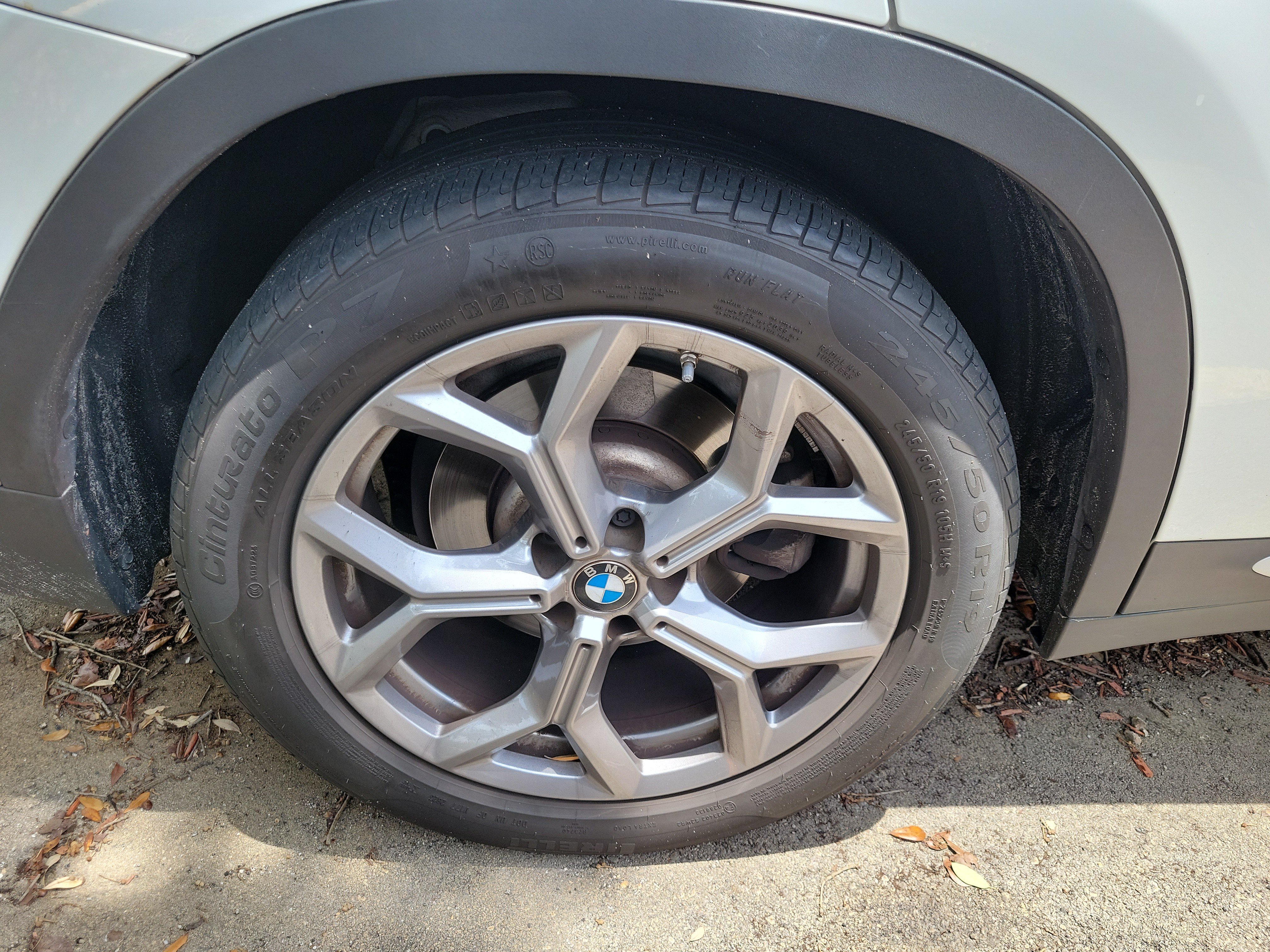 Certified Used 2024 Mineral White Metallic BMW xDrive30i image 5