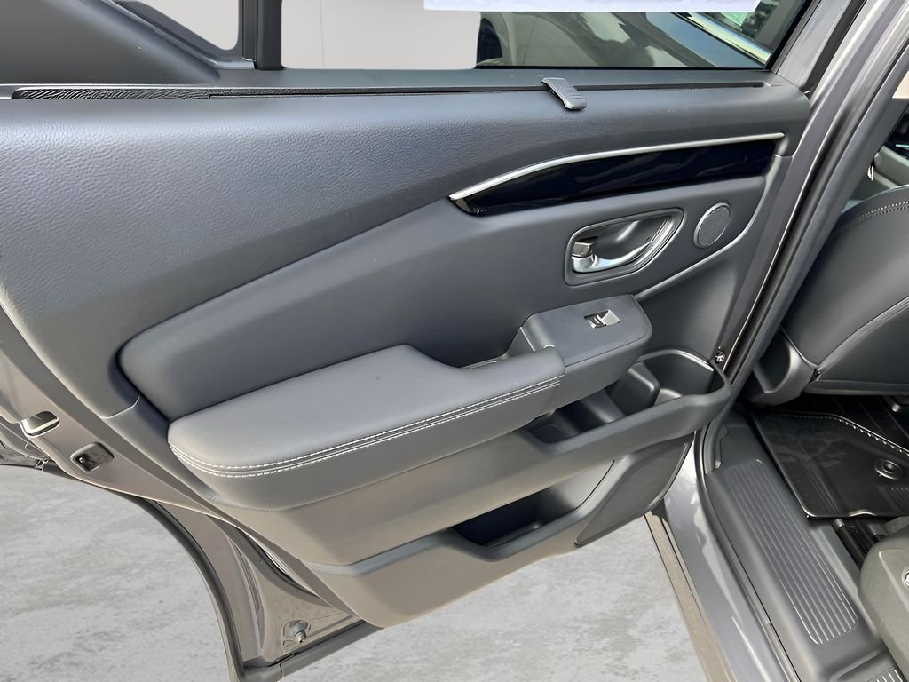 Used 2025 Modern Steel Metallic Honda EX-L image 10