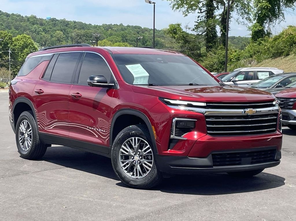 2024 Chevrolet Traverse FWD LT's photo