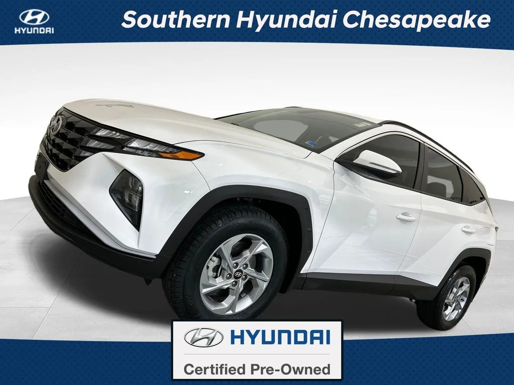 Used 2023 White Hyundai SEL image 1