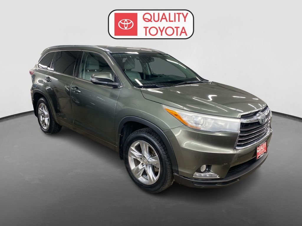 Used 2015 Toyota Highlander Limited with VIN 5TDDKRFH9FS222555 for sale in Fergus Falls, Minnesota