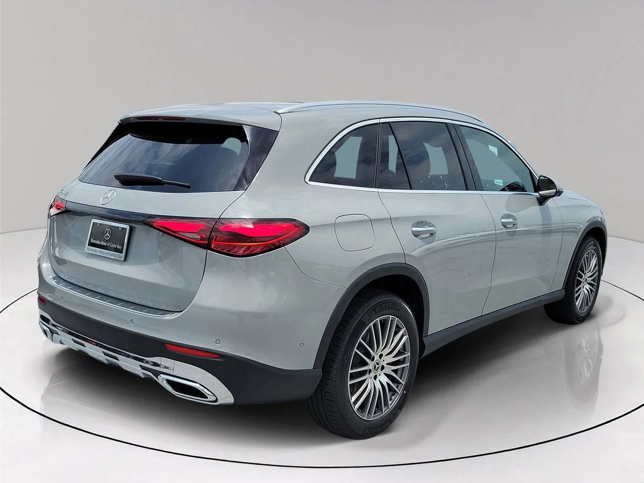 New 2026 MANUFAKTUR Alpine Grey Mercedes-Benz GLC 300 image 6