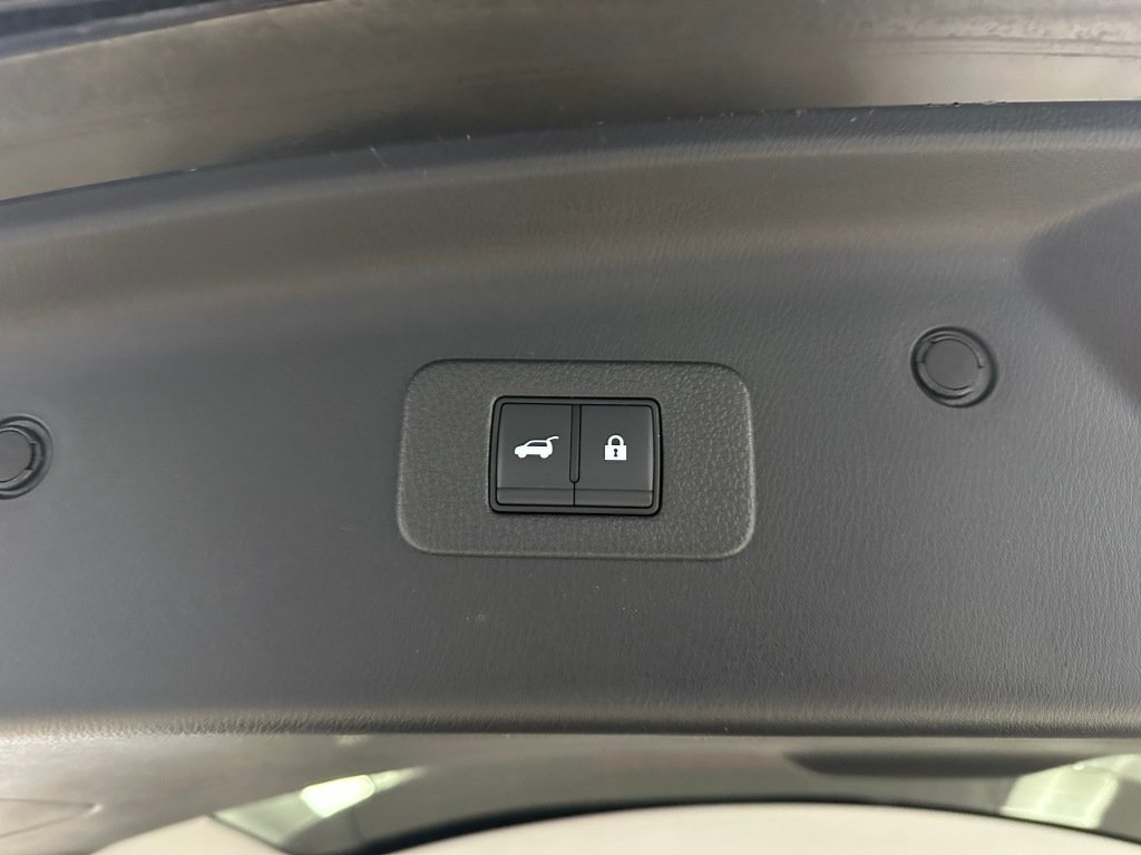 Used 2024 Super Black Nissan SL image 27