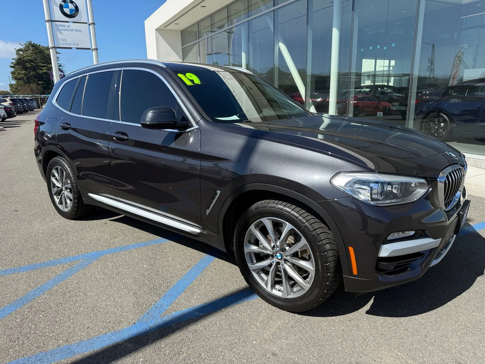 Used 2019 Gray BMW sDrive30i image 10