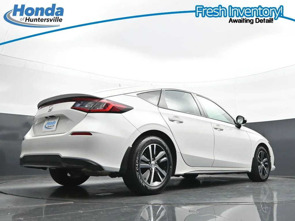 Used 2024 Platinum White Pearl Honda 2.0L LX image 33