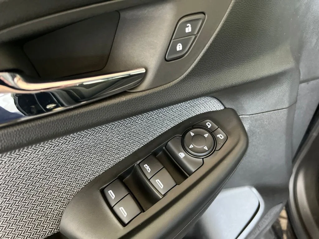 Used 2022 Black Chevrolet LT image 4