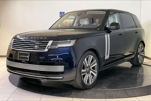 Used 2023 Blue Land Rover SV image 1