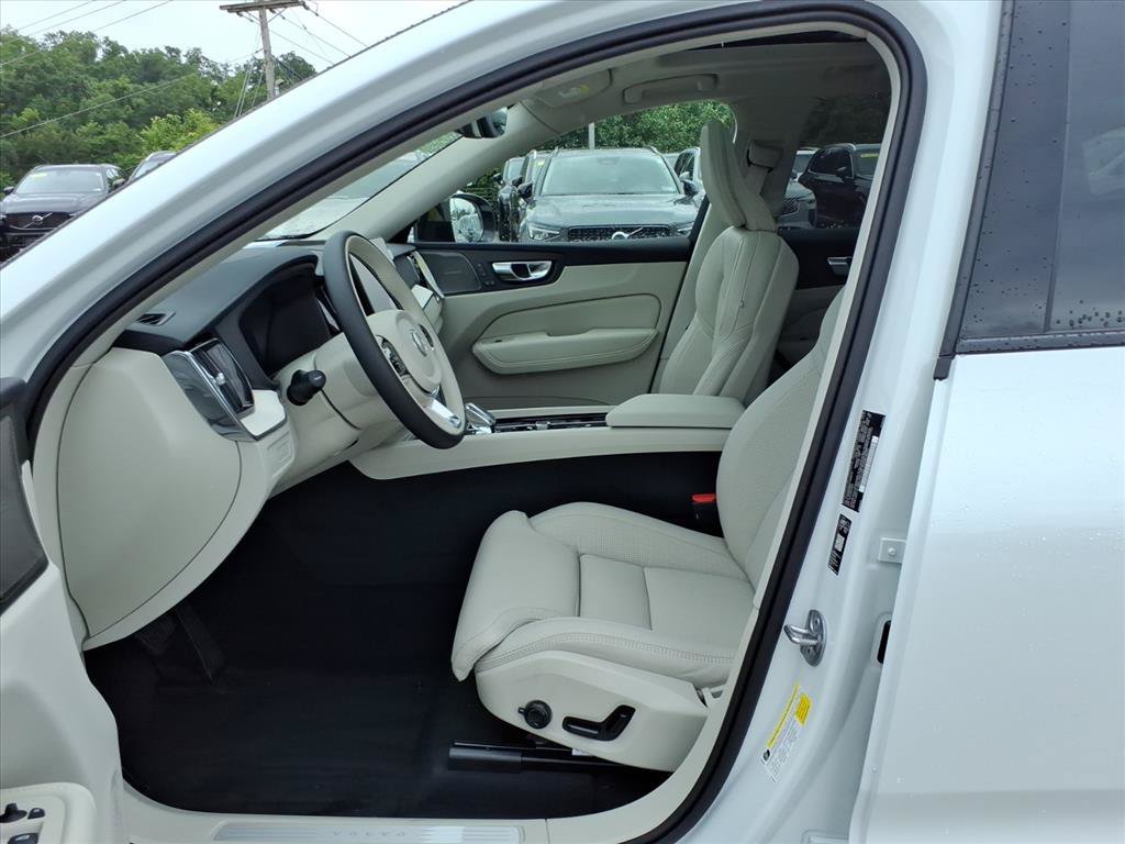 New 2026 Crystal White Metallic Volvo Ultra image 11