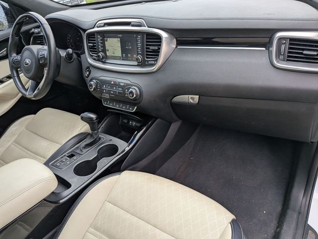 Used 2017 White Kia SX Limited image 28