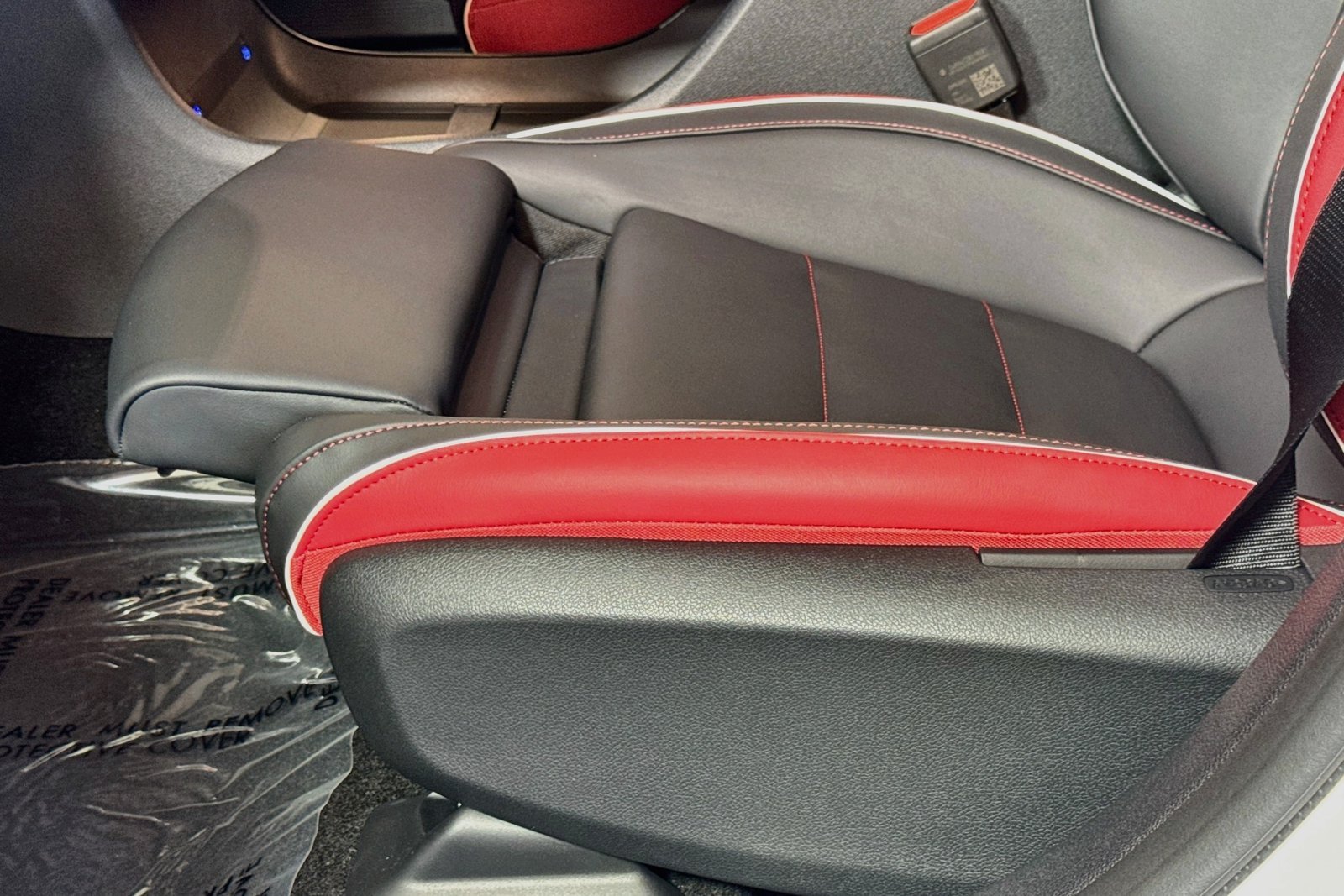 New 2027 Polar White Mercedes-Benz CLA 220 Hybrid image 17