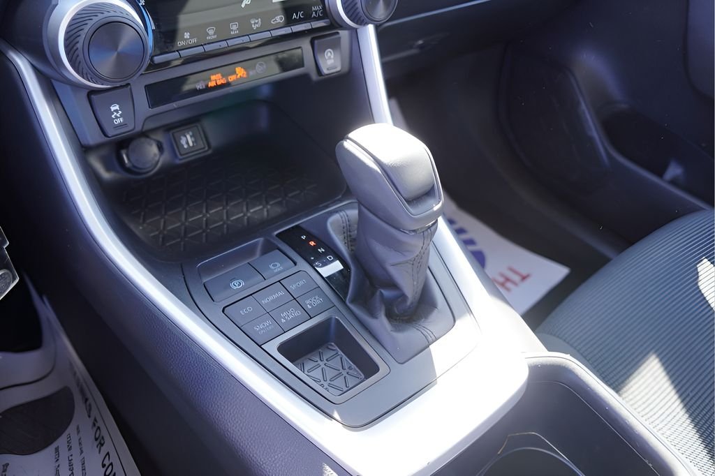 Used 2025 Silver Sky Metallic Toyota LE image 23