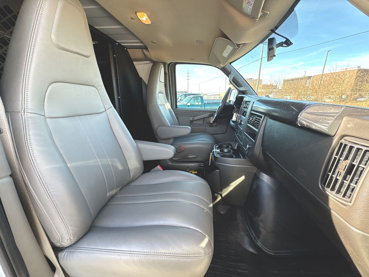 2025 Chevrolet Express Cargo Work Van - Photo 48