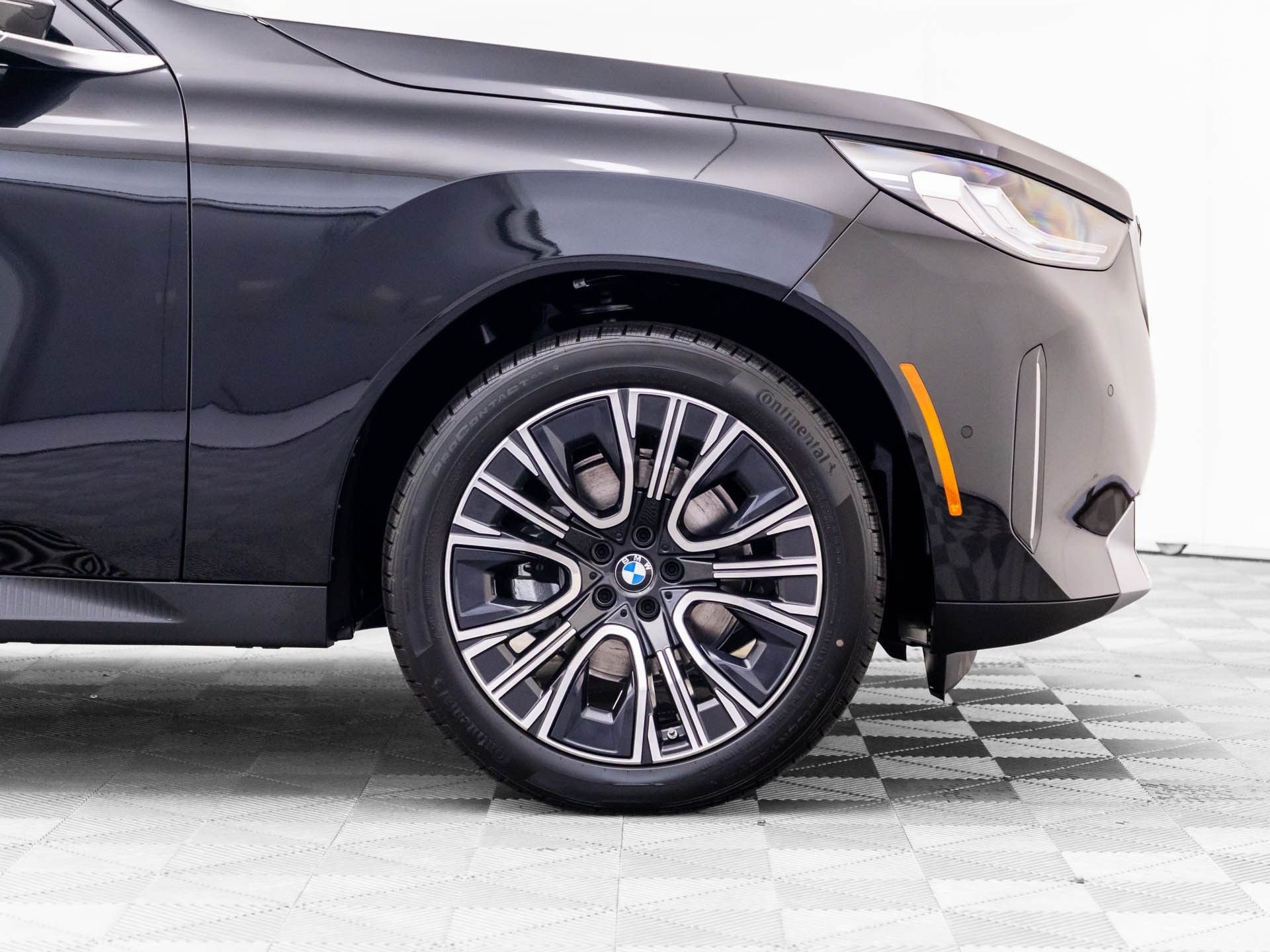 New 2026 Black Sapphire Metallic BMW 30 xDrive image 34