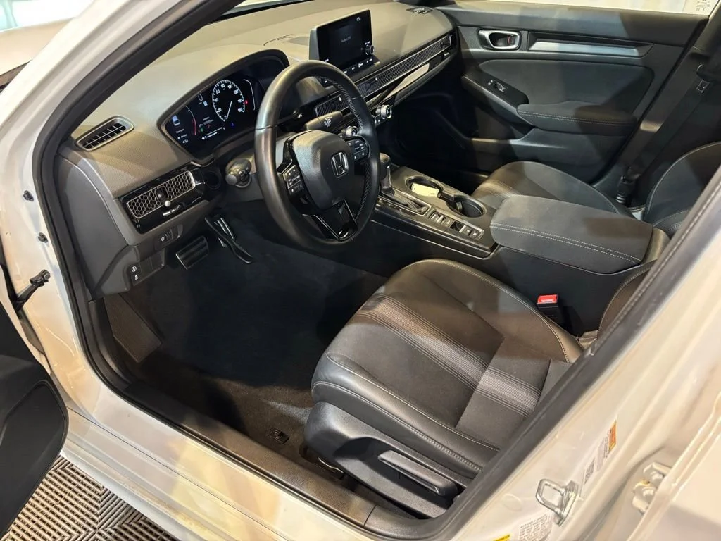 Certified Used 2023 Platinum White Pearl Honda 2.0L 4D SPORT image 33