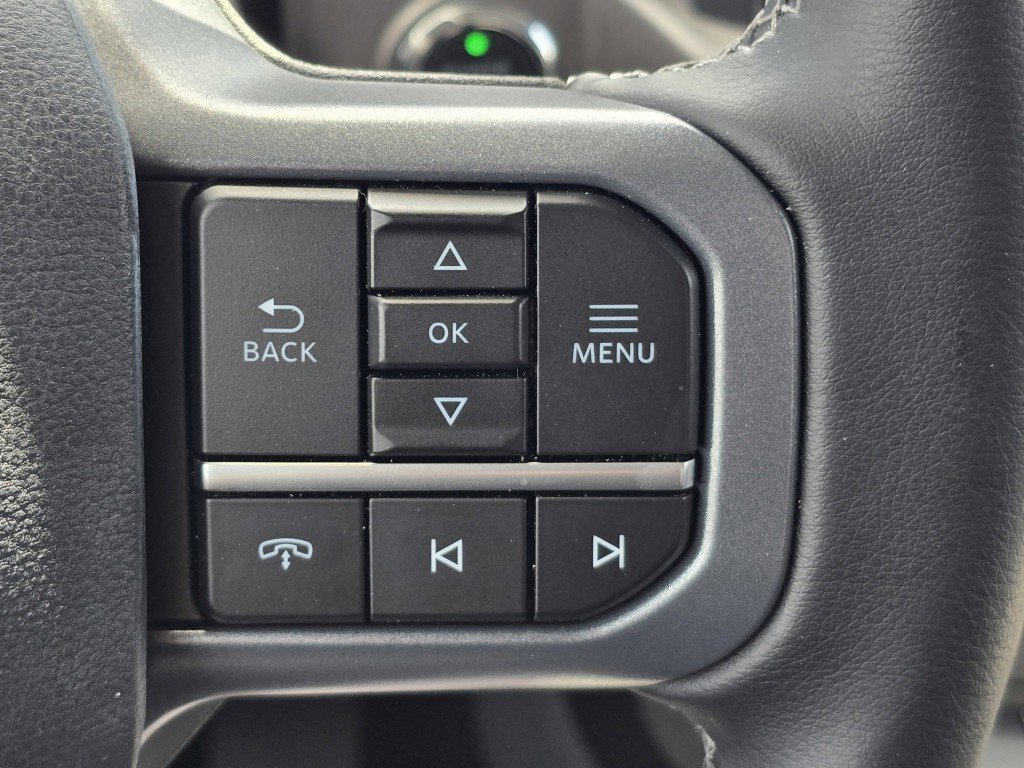 New 2024 Agate Black Metallic Ford XLT image 10