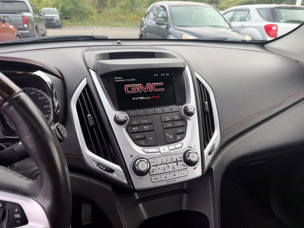 Used 2015 White GMC Denali image 9