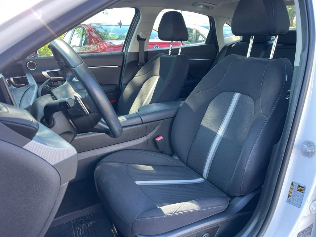 Used 2024 Serenity White Hyundai SEL image 11