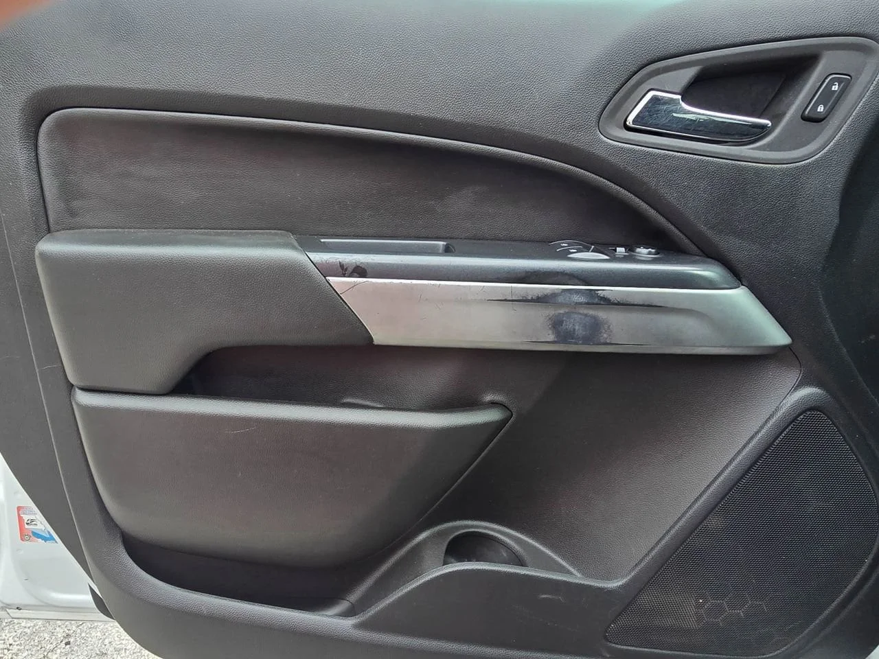 Used 2022 Summit White Chevrolet LT image 8