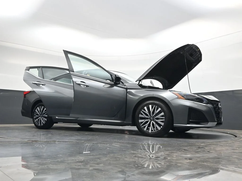 Used 2025 Gray Nissan 2.5 SV image 44