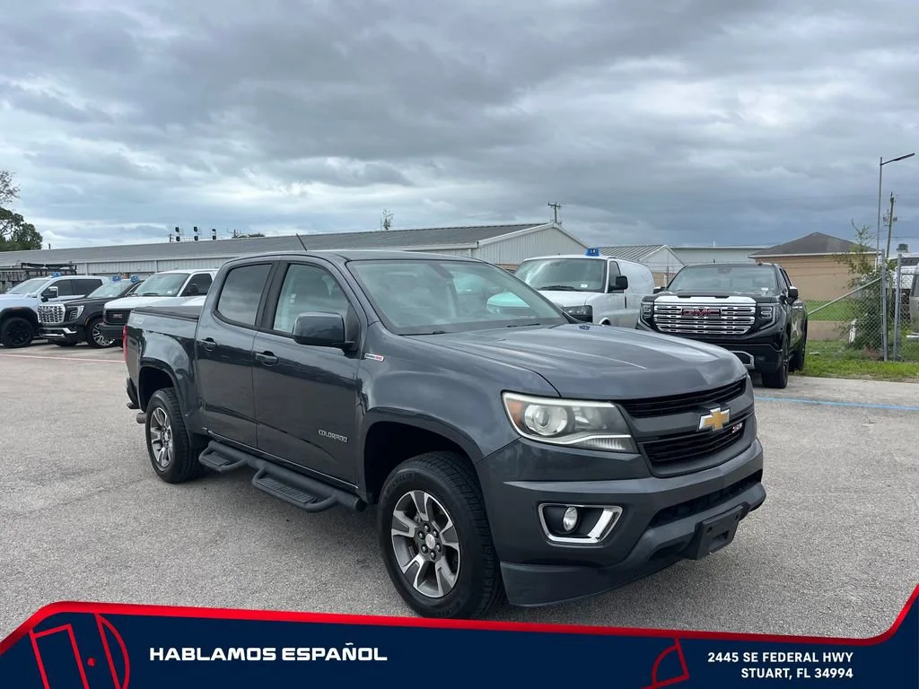 Used 2017 CYBER GRAY METALLIC Chevrolet 4WD Z71 image 2